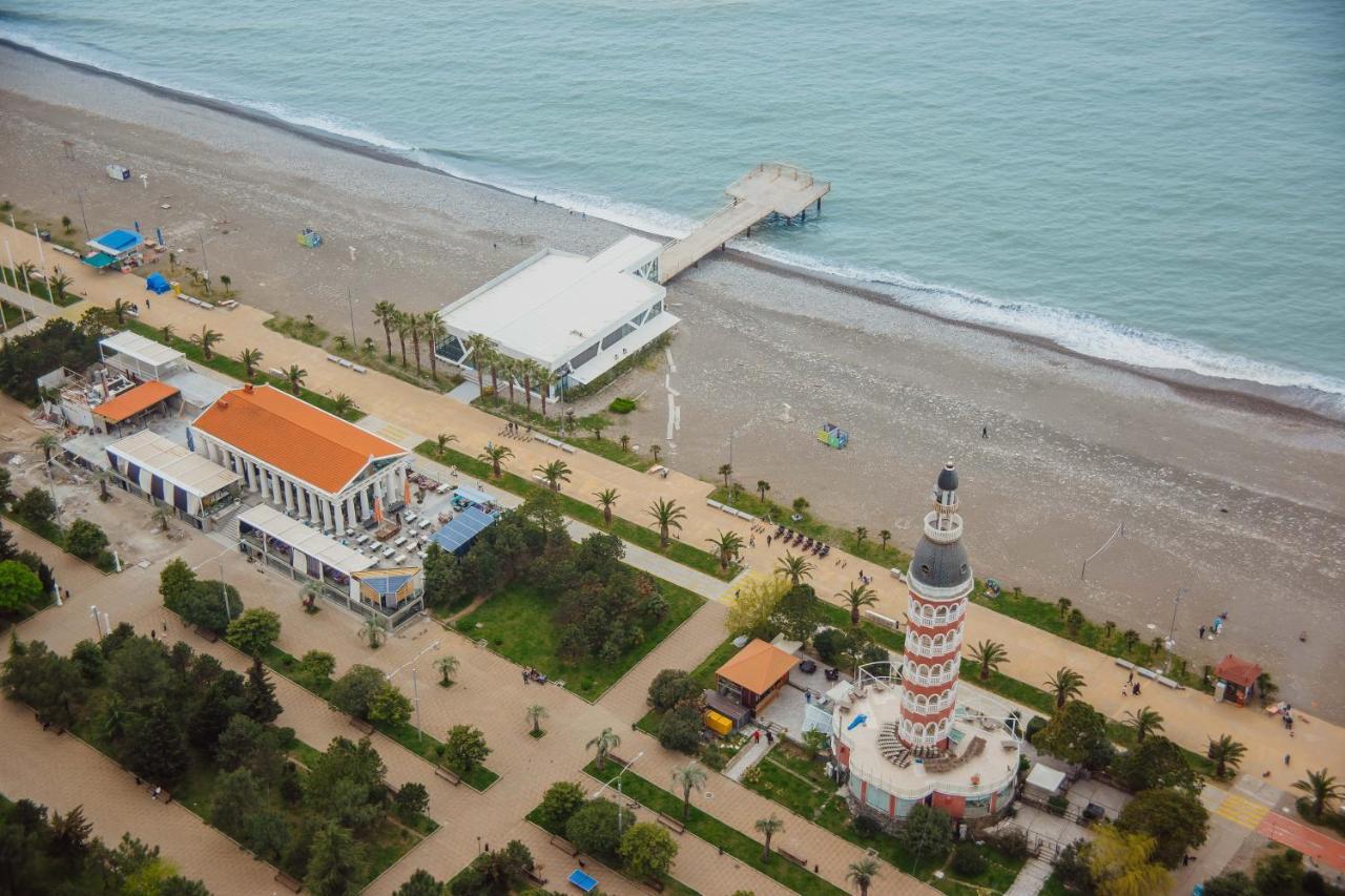 Premium Aparthotel With Sea View Батуми Екстериор снимка