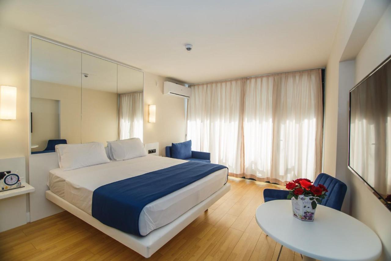Premium Aparthotel With Sea View Батуми Екстериор снимка