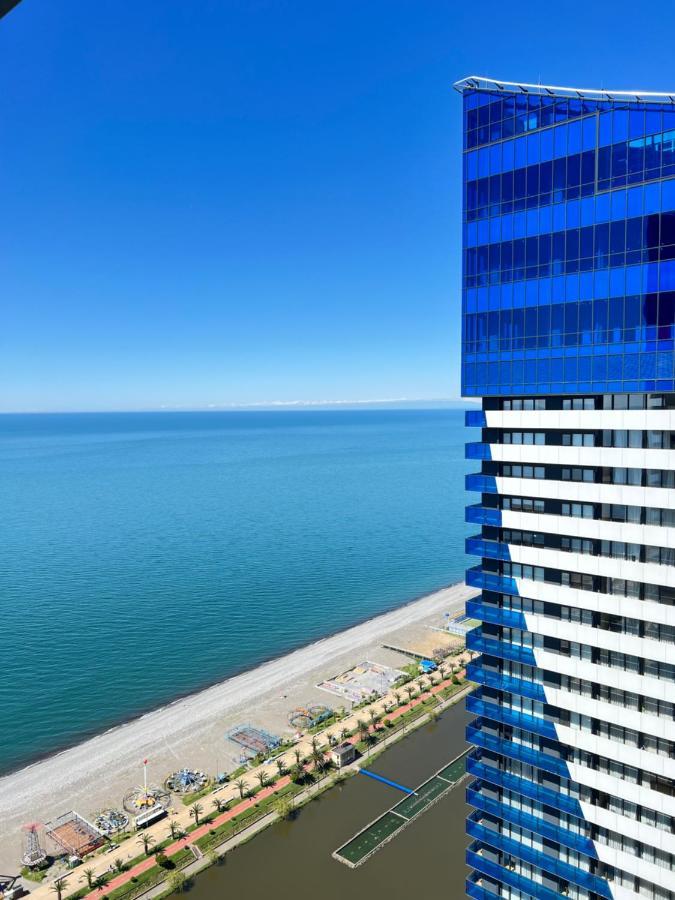 Premium Aparthotel With Sea View Батуми Екстериор снимка